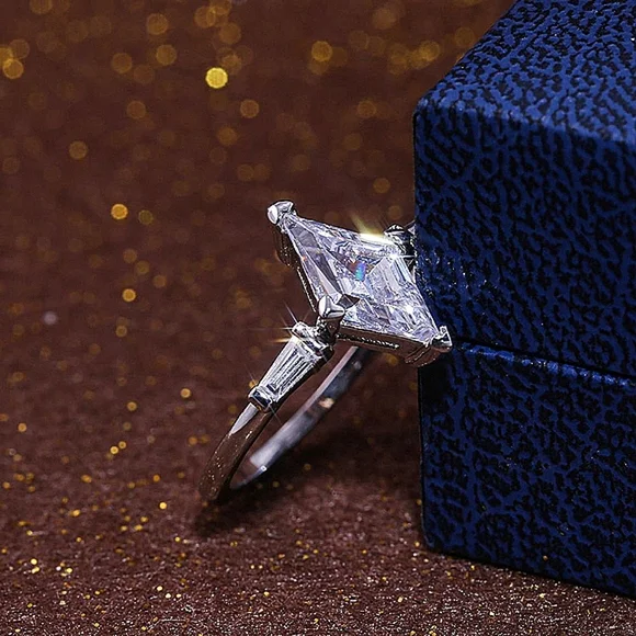 Sparkling Marquise Platinum 925 Silver Simulated Diamond Ring Silver Size‎ 6